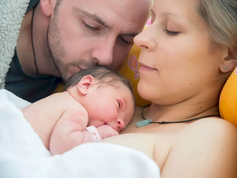 Eltern mit neugeborenem Baby 