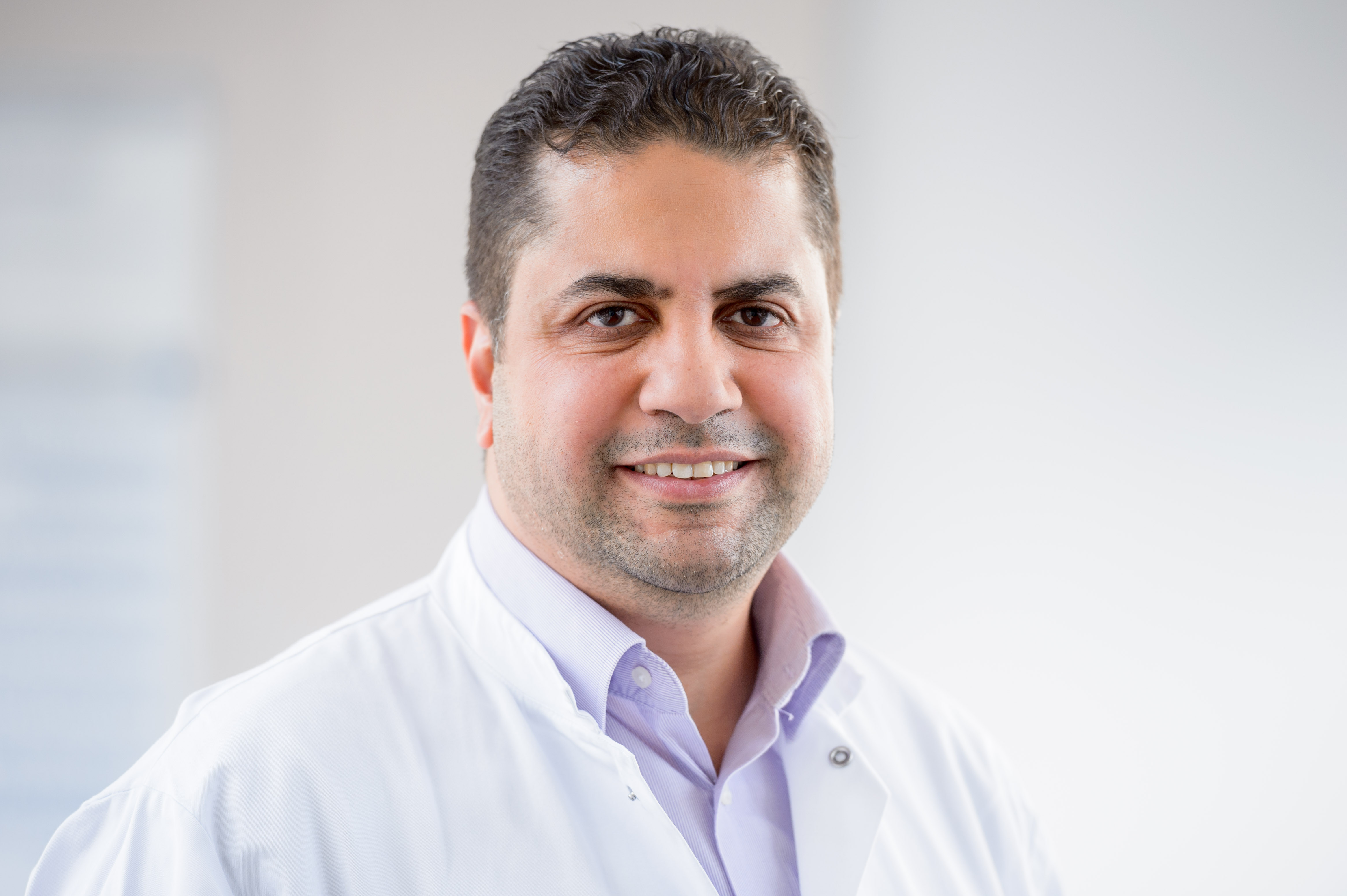 Dr. Houssam El Tawel, Ärztlicher Leiter der Sektion Thoraxchirurgie Dr. Houssam El Tawel, Ärztlicher Leiter der Sektion Thoraxchirurgie, RKH Klinikum Ludwigsburg