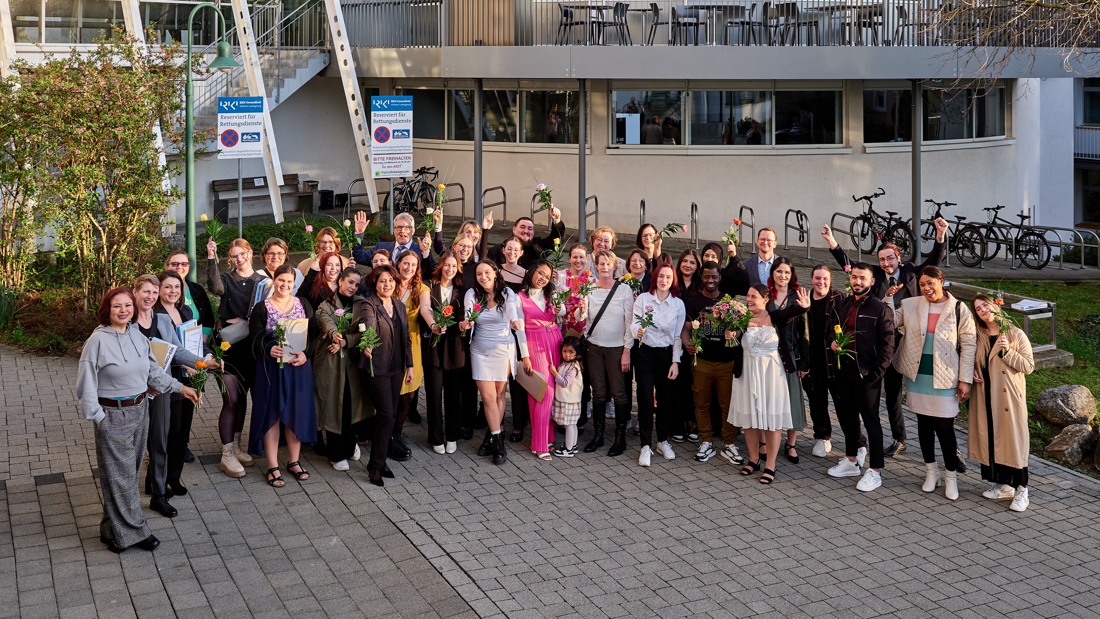 52 Absolventen der Berufsfachschule für Pflege in Ludwigsburg 52 Absolventen der Berufsfachschule für Pflege in Ludwigsburg